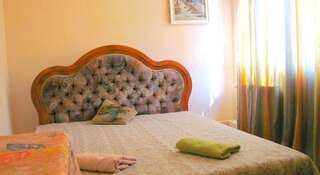 Гостевой дом Семейный Отдых в Крыму Ялта Апартаменты с 3 спальнями-4