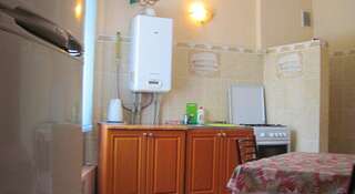 Гостевой дом Семейный Отдых в Крыму Ялта Апартаменты с 3 спальнями-9